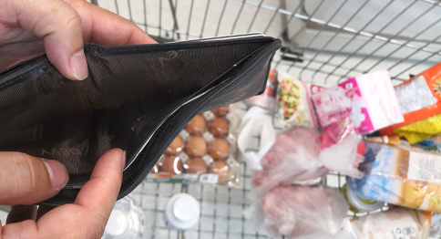 التكفل بالعمرة